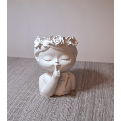 Fetița cu mana la gură - mini vază din ipsos