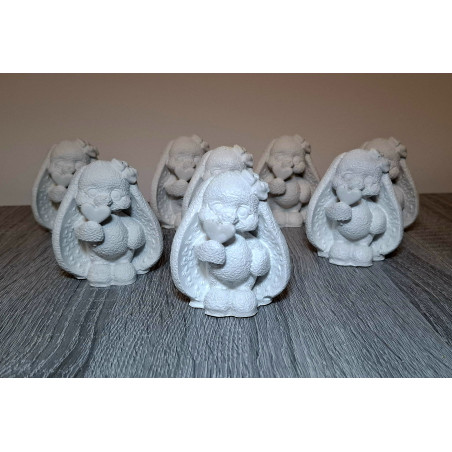 Figurină iepuraș cu inimioară din ipsos nepictat