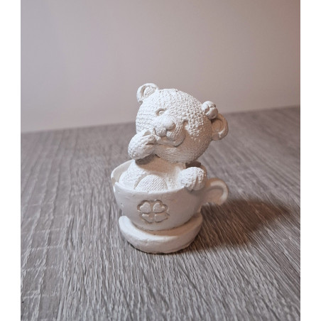 Figurina ursuleț în cană din ipsos nepictată